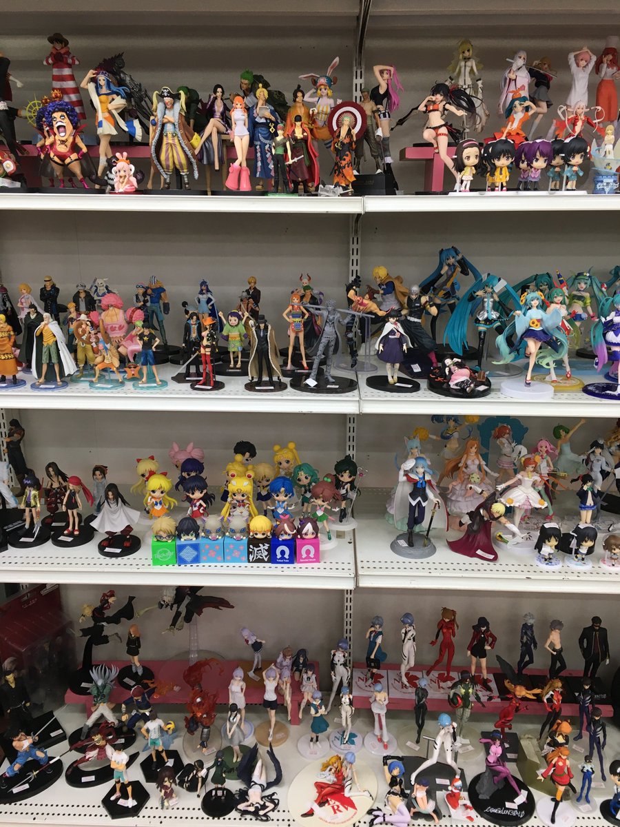 おはようございます😃☀ 今日もセール開催ですっ‼️ フィギュアが安い
