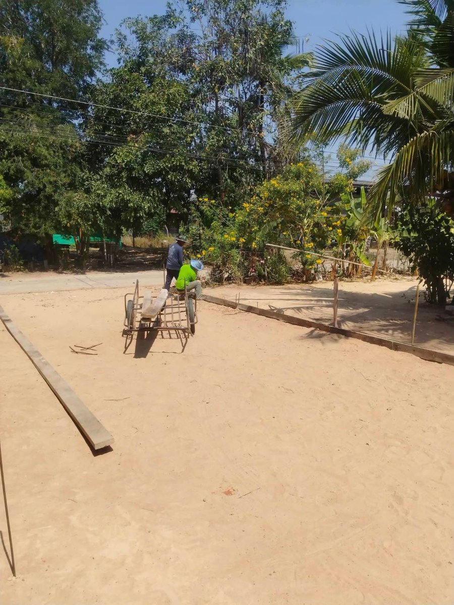 สองศรี tweet media