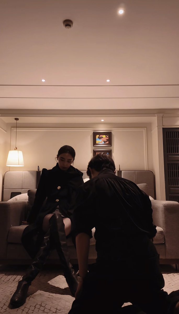 名鞋美脚 tweet media