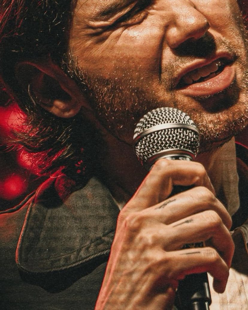 Has Ryan Ross shown signs of being alive today? tweet media