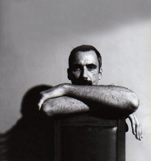 ReviewCmll's tweet photo. Check out  Arnaldo M. Cruz-Malavé and Frances Negrón-Muntaner's essay "The Queer Return of Manuel Ramos Otero" in @ReviewCmll's 109 (Queer Latin American Writing/ Art): https://t.co/Al01SQ5Yb9  

@Routledge_AS @RoutledgeLit @CCNYHumArts https://t.co/eslarZQAmK