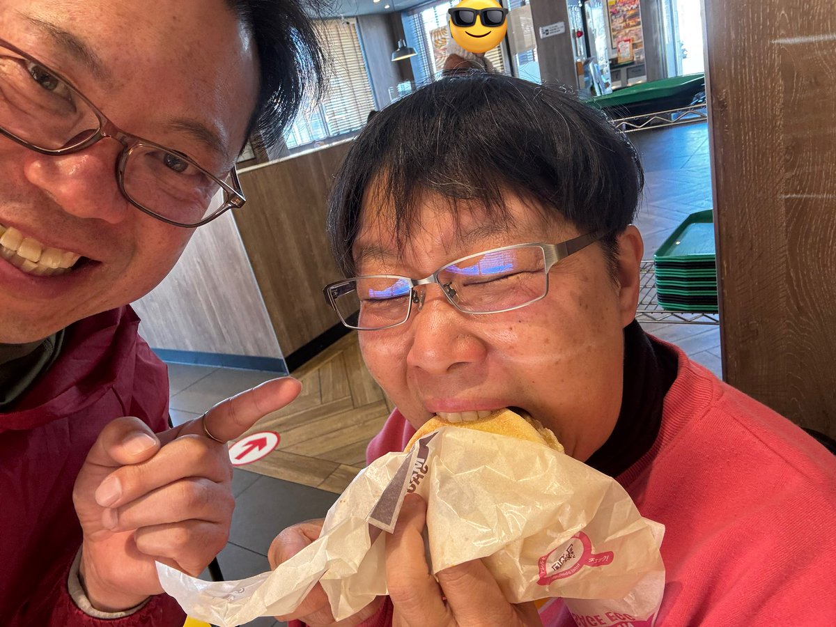 かめちゃん カメちゃん🔥炉内で耐火レンガ積んでる！炎のレンガ積み職人ドラマー