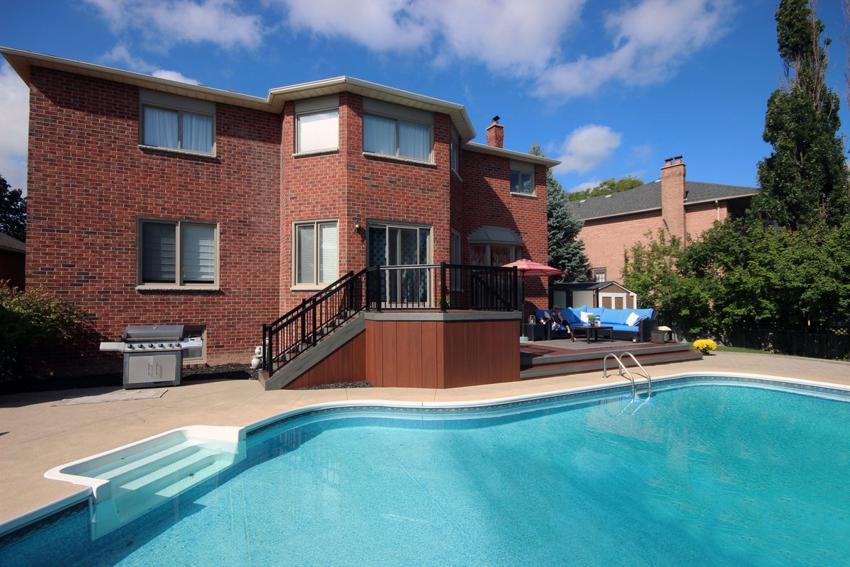 🤔 What are the top eco-friendly materials for decking? ♻️ Discover the most sustainable options like composite decking made from recycled materials or sustainably sourced hardwoods! 🌿🌎 Share your favorite eco-friendly deck designs below! 🔨🏡 #EcoDecking  #OutdoorSpaces