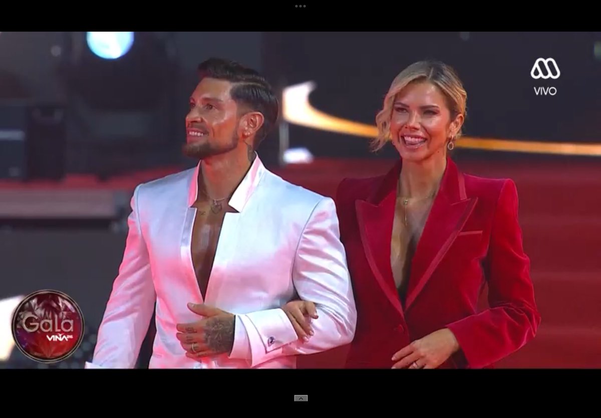 beaspamsss's tweet photo. Parece una pareja de lesbiana  #GalaViña2026 https://t.co/JxHGovzOaL