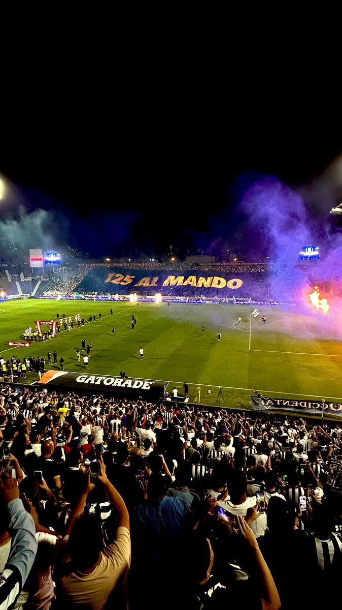 Humildemente, mi foto desde prensa.
