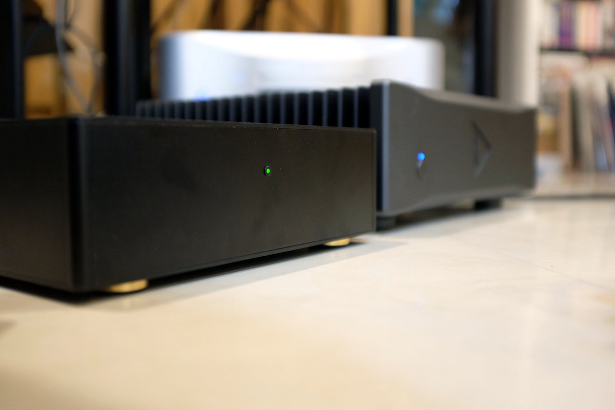 "My Lira showed up today! Installed it today and was able to do a side-by-side comparison with Etherstream + Nimitra. Heard even more detail with Lira. Well done and worth the wait." fidelizer-audio.com/added-lira-fee…