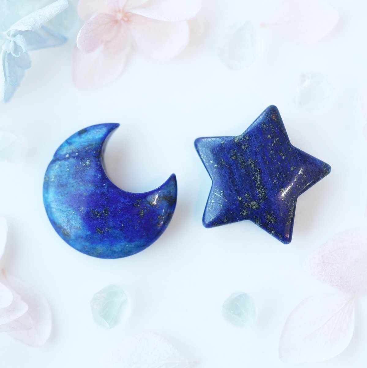 海福雑貨通販部の【鉱物・化石】に、ラピスラズリの星と三日月セットを