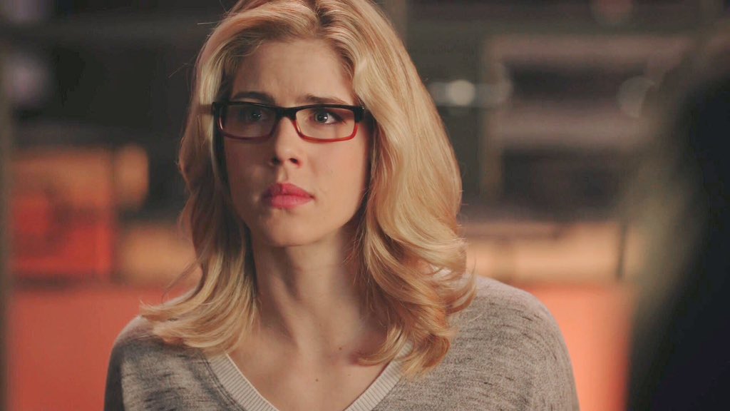 Dark Felicity x Felicity Smoak 🖤🤍