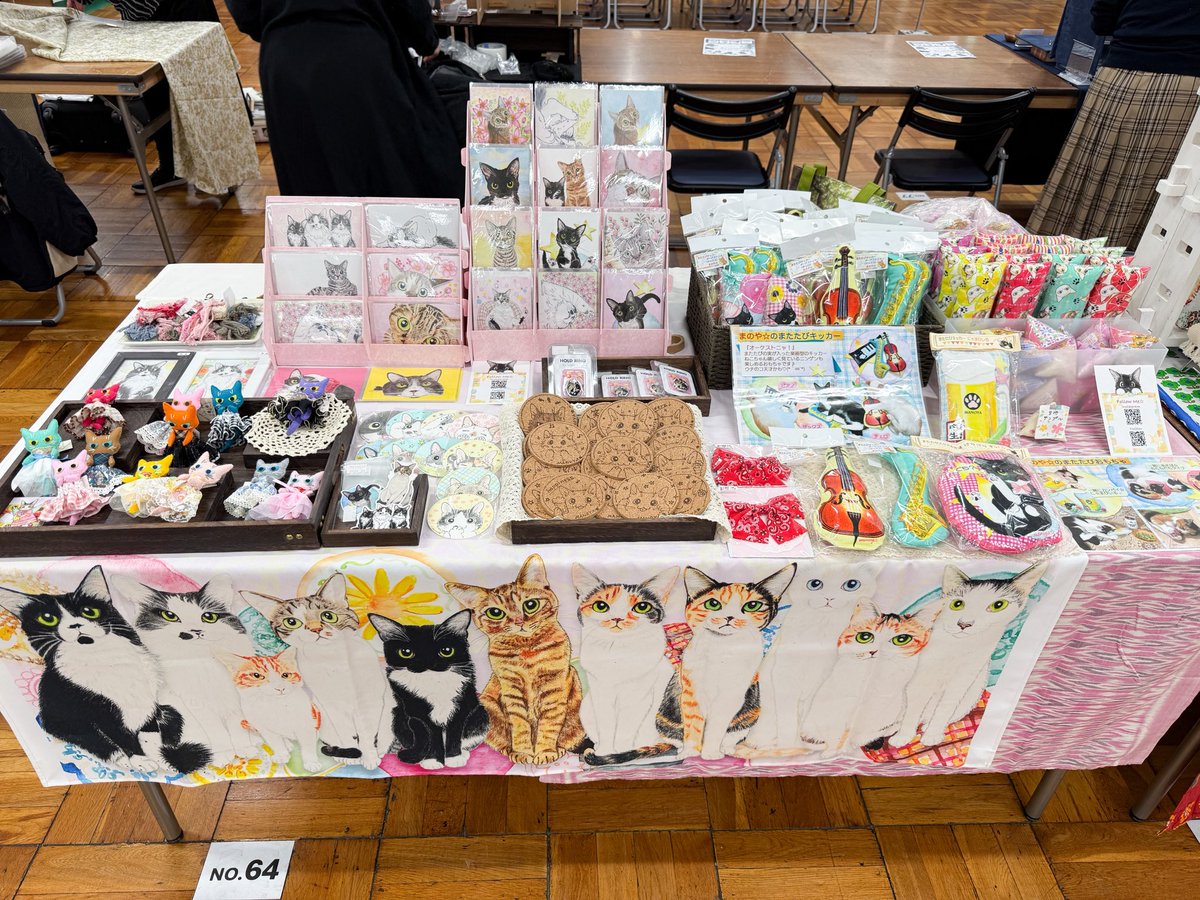 設営できました✓ 11:00開場です 今日明日と暖かくなりそう☀️ ぜひ