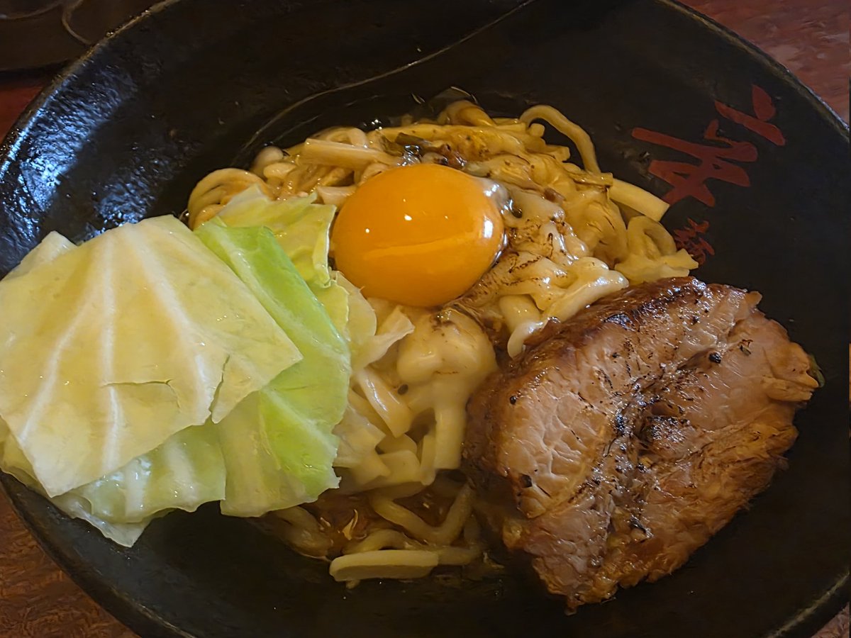 2bro_eyeglass's tweet photo. 毎週のようにラーメン食べに行ってた時代から幾星霜。ついにオリンピック出場か！お疲れさんでした！16日はテレビの前で応援してたよ笑「ワクワクさせる滑りを見せたい」岩佐が2位に食い込んだ時、ワクワクしたよ👍
帰ってきたら「狼煙」食べに行ってくれ
#ミラノ・コルティナ2026 
#岩佐暖
#日本代表 https://t.co/VKhBpBvIBL