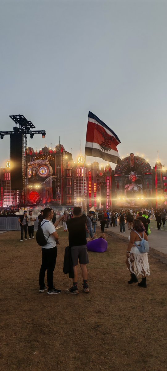 PublimetroMX's tweet photo. ¿En qué set te vas a perder esta noche? ¡Dinos tu destino! 👇
📸: Julio Rosas (@julio_rosas14 )
#PublimetroMX #EDCMX #Mainstage https://t.co/GZivE3a6kU