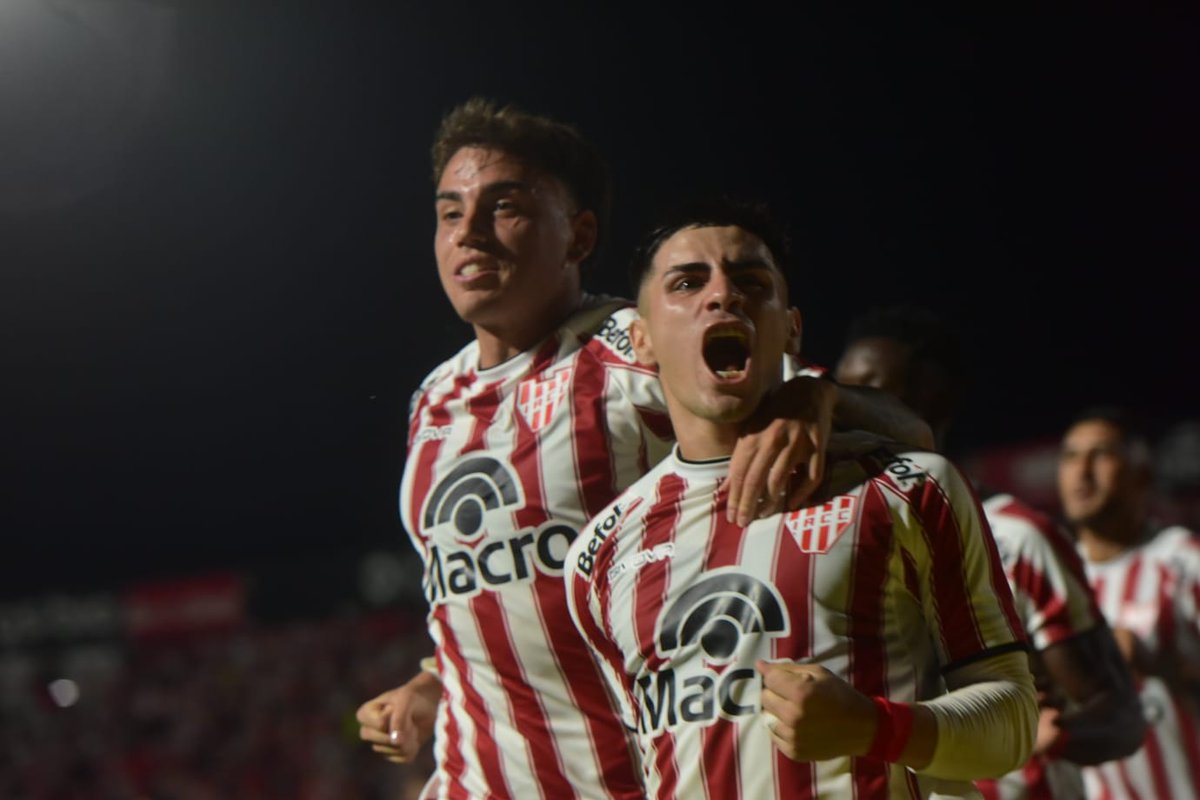 cholito82's tweet photo. TRIUNFAZO de #Instituto 🔴⚪️
Fue 2 a 1 ante Atlético Tucumán con Cerato de héroe en la última.
Dos victorias en dos partidos para Diego Flores como DT en un inicio ideal.
La Gloria llega a siete puntos y se recupera tras un mal comienzo de año.
El martes, vs. San Lorenzo. https://t.co/cBfIKazJul