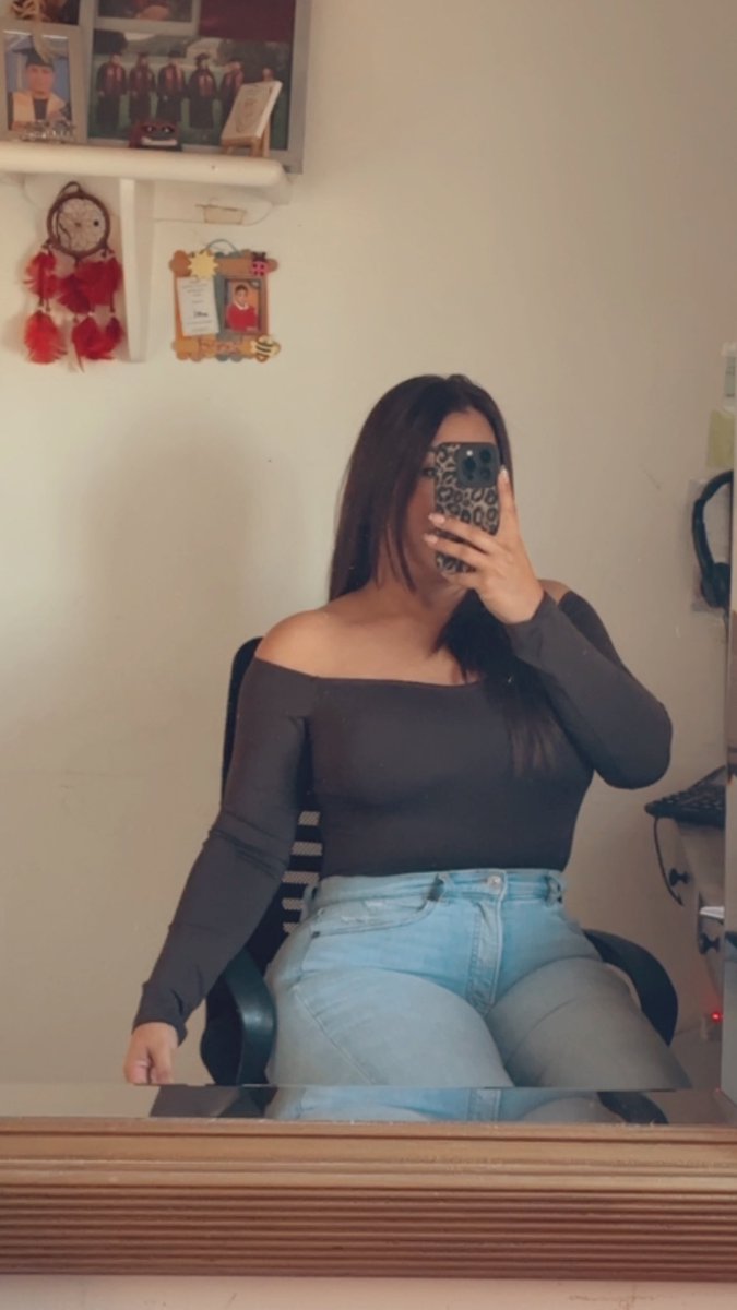 mara esquivel tweet media