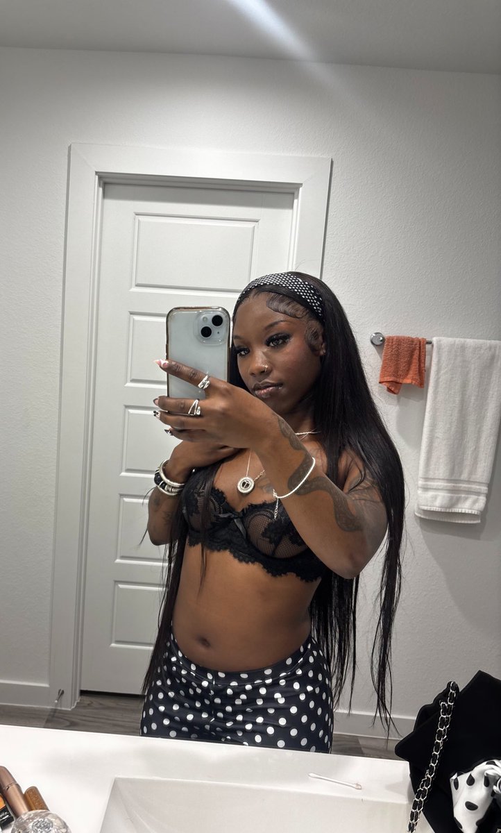 Not1of.them_ tweet media