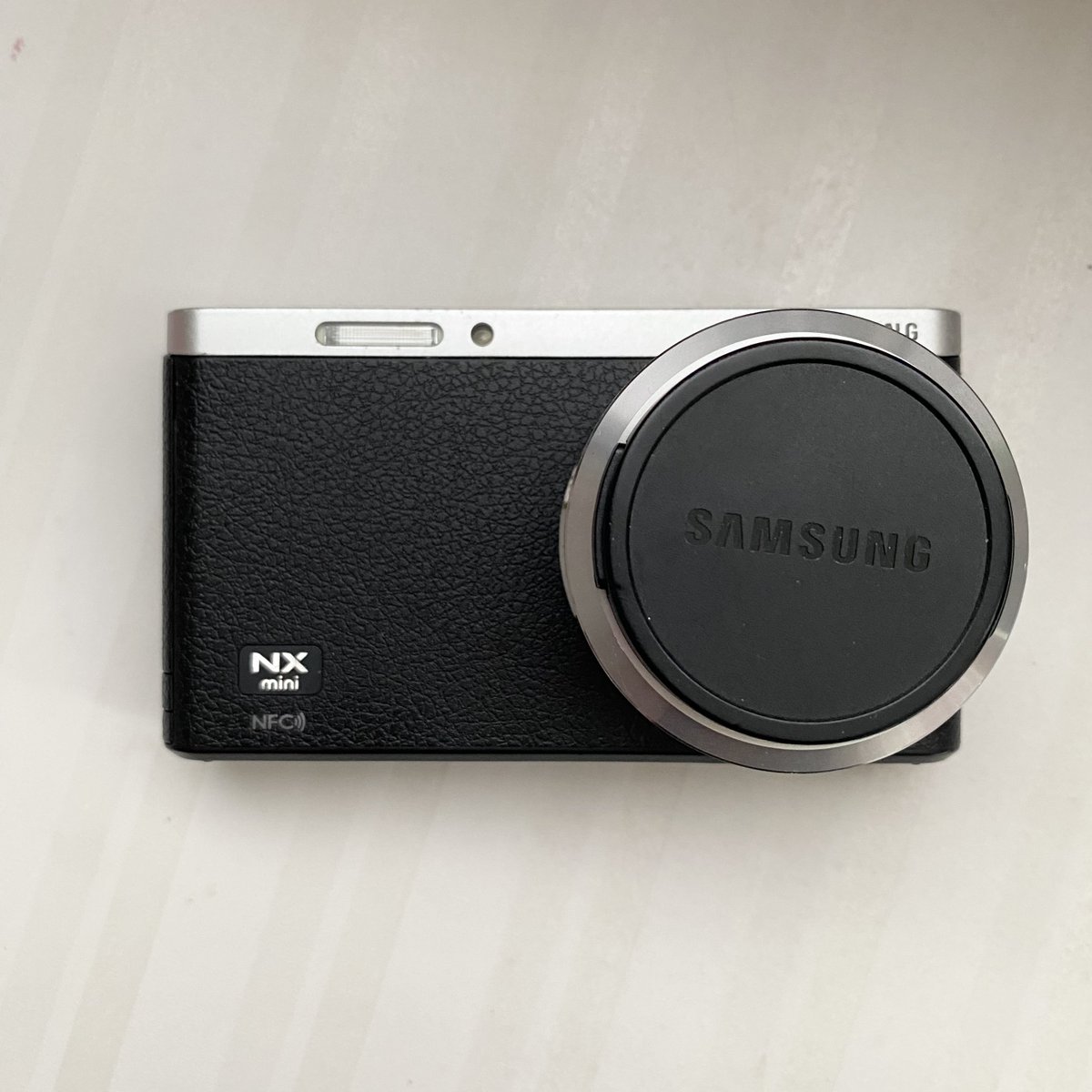Microless Camera Mini want to sell mirrorless camera samsung nx mini black kondisi body 80% ...