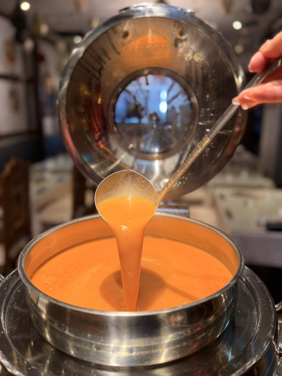 Grand_Pyramid's tweet image. 🇪🇬✨ 月替わりスペシャル「マクルーバ」まもなく終了 ✨🇪🇬

当店自慢のエジプト伝統料理 マクルーバ が、まもなくメニュー終了となります🍽️

香り豊かなスパイスで炊き上げたライスに、やわらかいお肉と野菜を重ね、じっくりと調理。