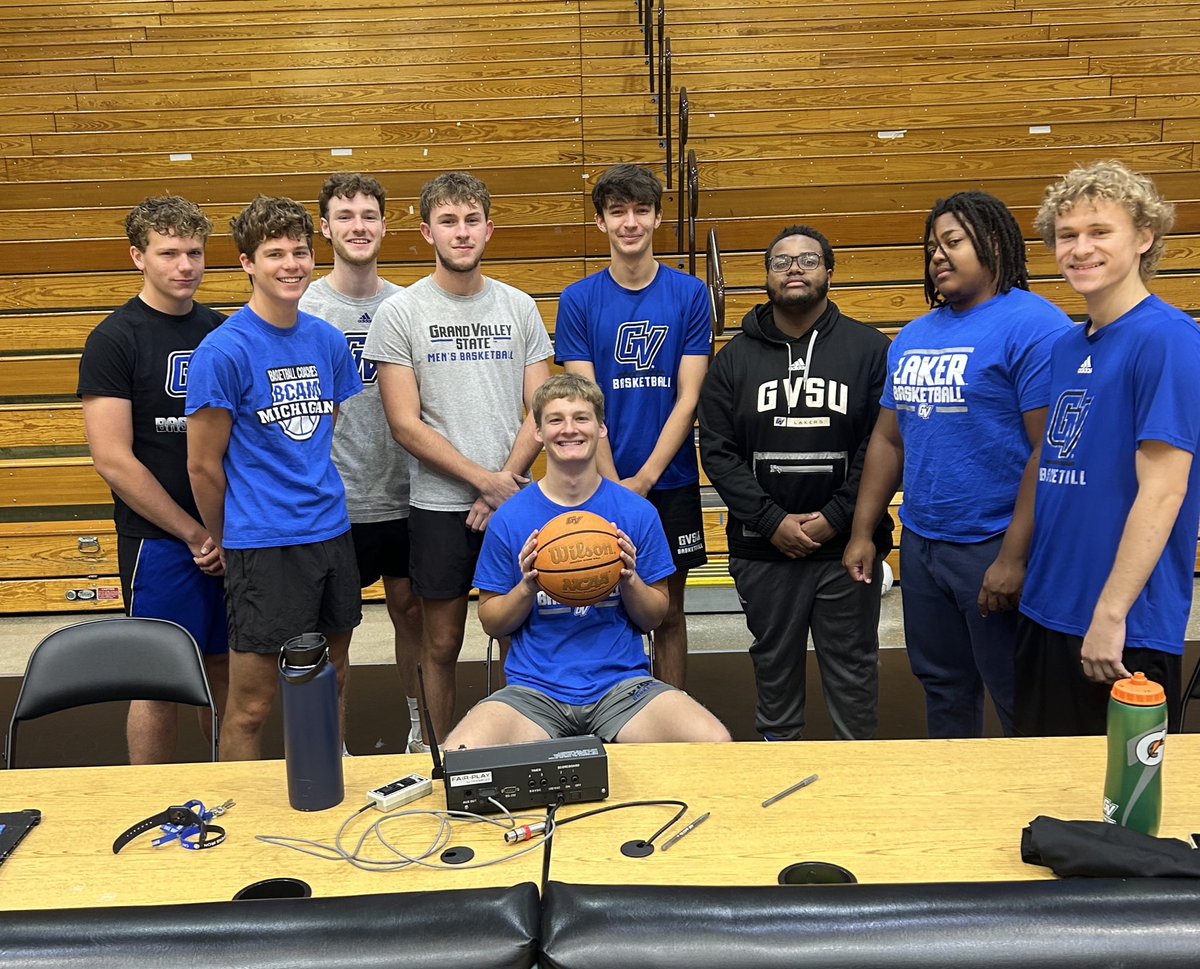 gvsubasketball's tweet image. Happy #ManagerAppreciationWeek to the best managers out there! Thank you for everything you do for our program!

#AnchorUp | #LetsGetThisWork