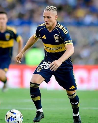 RIQUELME ES CRISTINA tweet media