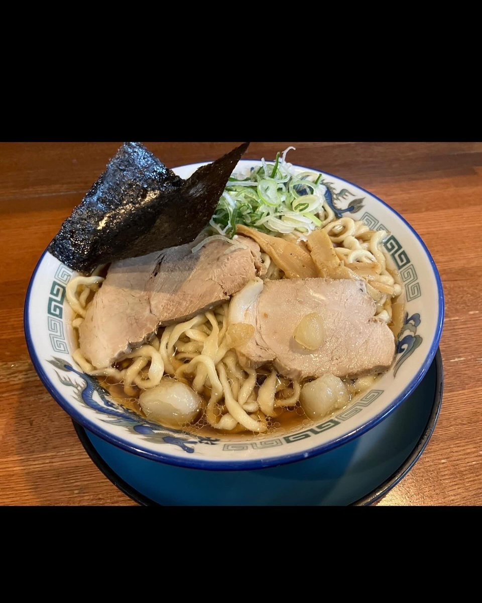 濃厚魚介豚骨ラーメンと 煮干し極太手揉麺ラーメンです！ 今日の限定麺