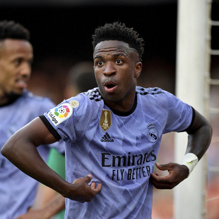 Gianluca Prestianni podría demandar a Vinicius Júnior y Mbappé por difamación tras acusaciones de racismo ya que los dos jugadores afirmaron que le dijo "mono" cuando no fue así.

Si la UEFA sanciona a Gianluca mediante el protocolo anti-homofibia por decirle "maricón" no solo