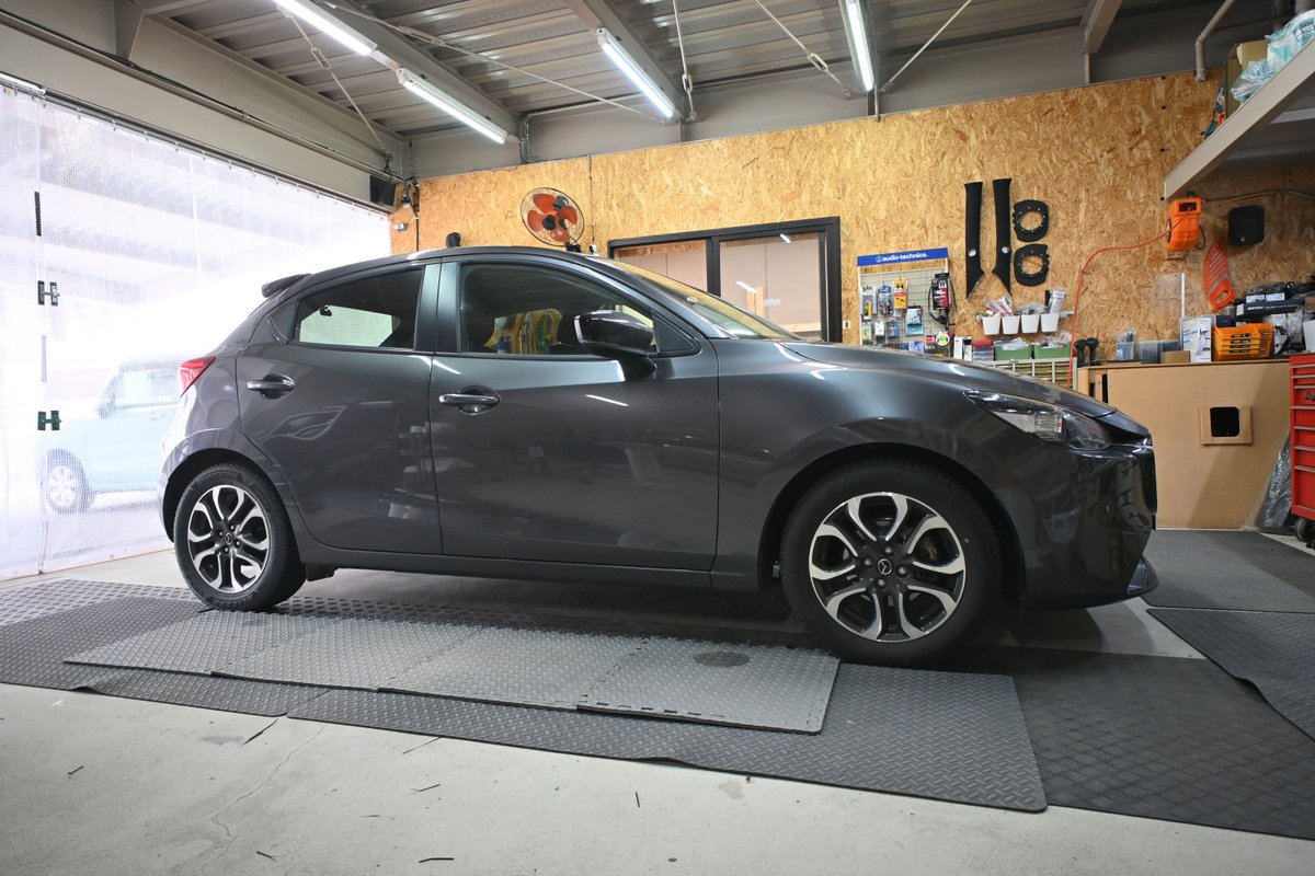 alivesounds's tweet photo. mazda2 BLAMパワーアンプ＆ウーファー取付、新潟県より https://t.co/r7M3vGO38n https://t.co/QsZGZhbB3e