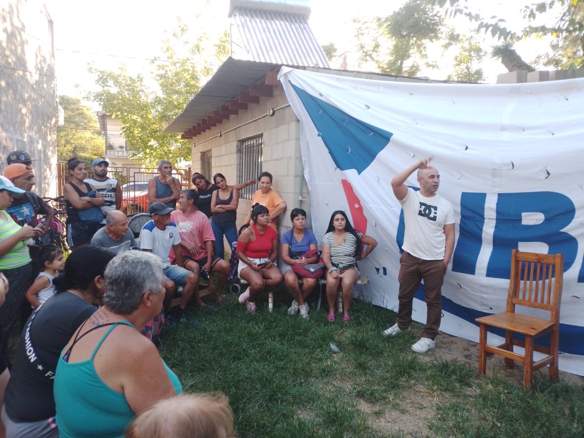 LibresdSurTigre's tweet photo. Reunión de afiliados y afiliadas a #LibresDelSur barrio Las Tunas #Tigre…
Organizando la esperanza por un país para todos y todas #UnidosYOrganizados https://t.co/0MtyOOkyeT
