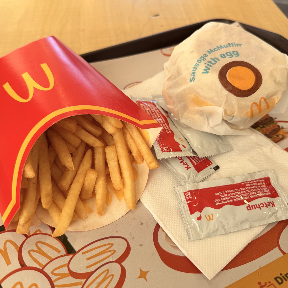 This is already ₱219. Fock you BBM and double FOCK YOU mga DDS-loyalits shite. Binoto nyo ang isang taong wala namang alam sa pagpapatakbo ng bansa! 

In Assunta De Rossi’s voice: MGA PAKSHET KAYONG LAHAT!