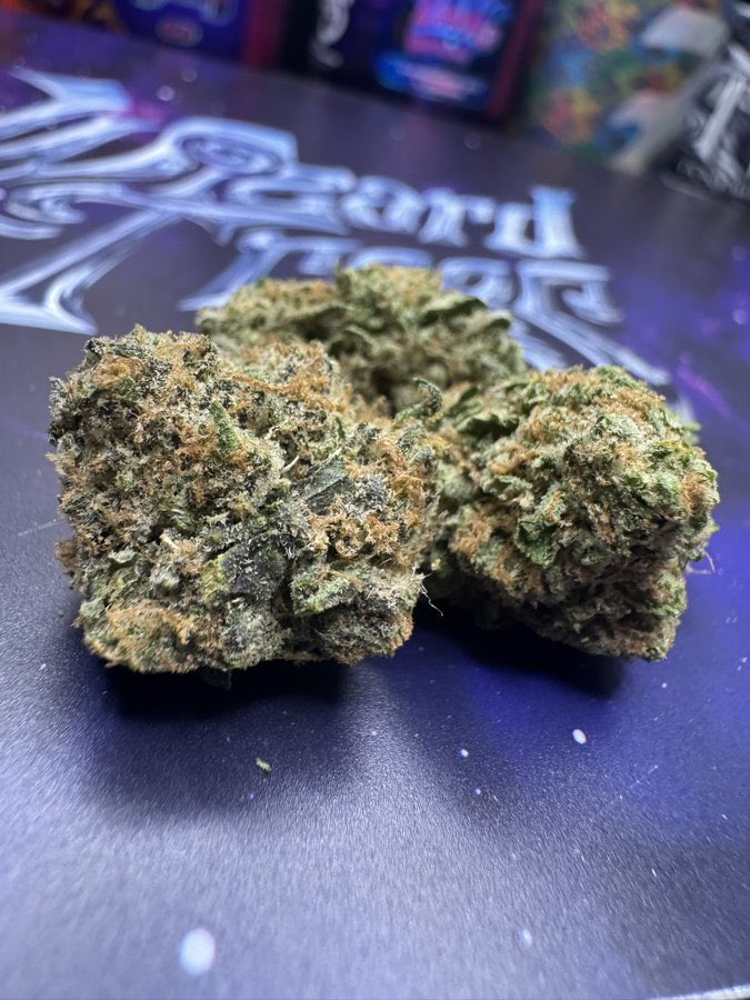 The864Exotics's tweet photo. Starting the day with cannabis and coffee then hitting the gym 🌱☕️💪🏻 Excited for the day, hope y’all have a great one. I’m ripping into some more Pink 🦓 mediums from the man @B_Eazyllc. Thinking about mixing some of this up with the rest of my GuZ jar and see how it bangs.💥 https://t.co/JuvXOifgjI