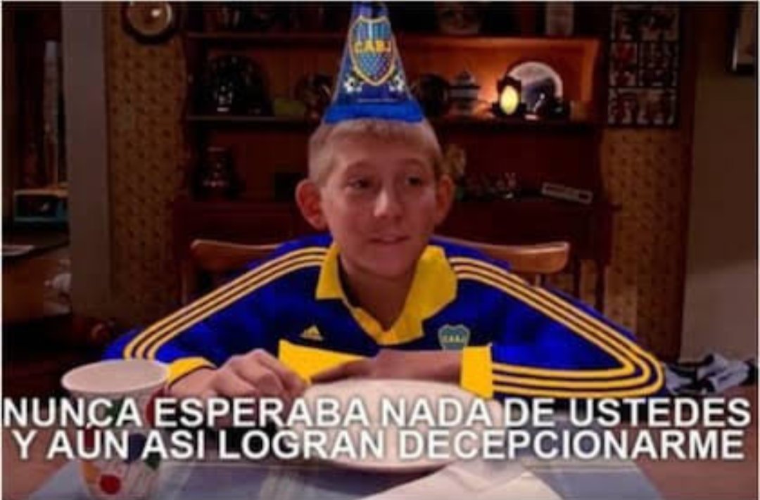 Siemprenpijama's tweet photo. Andate tranquilo Ubeda, nadie te detiene muerto
#Ubeda #4deboca #dtdeboca #zaracho #boquita https://t.co/rfm7ylO8Ox