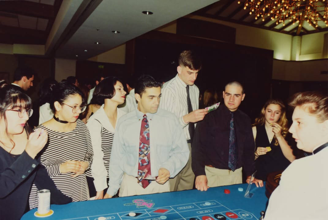 GaelAlumni's tweet photo. Casino Night returned in style! 🎰 Last weekend, students rolled the dice with the revival of a classic Saint Mary's tradition. Roulette and blackjack drew big crowds, while a roving magician amazed students with illusions. We’re glad to see this favorite event back at SMC!🃏 https://t.co/8h7kHaRDgf