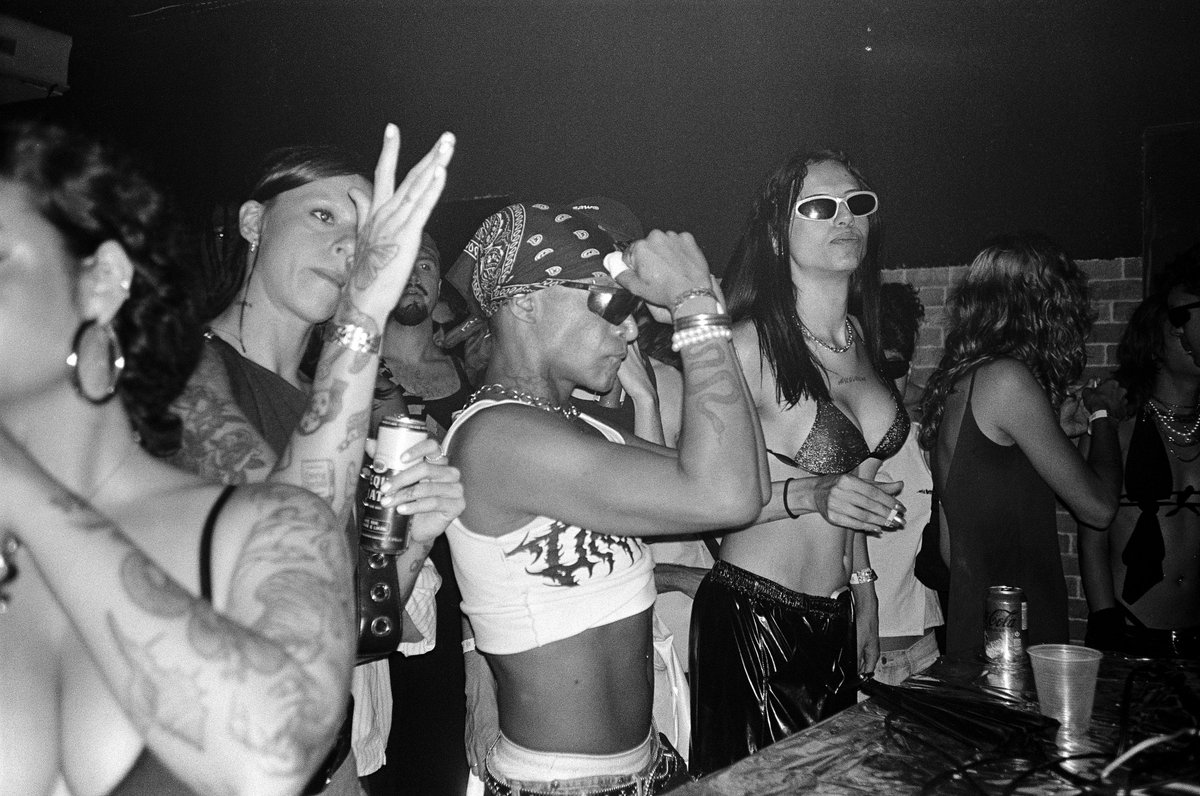 urbvnin's tweet image. recebi as fotos da point and shoot que bati em sao paulo #35mm