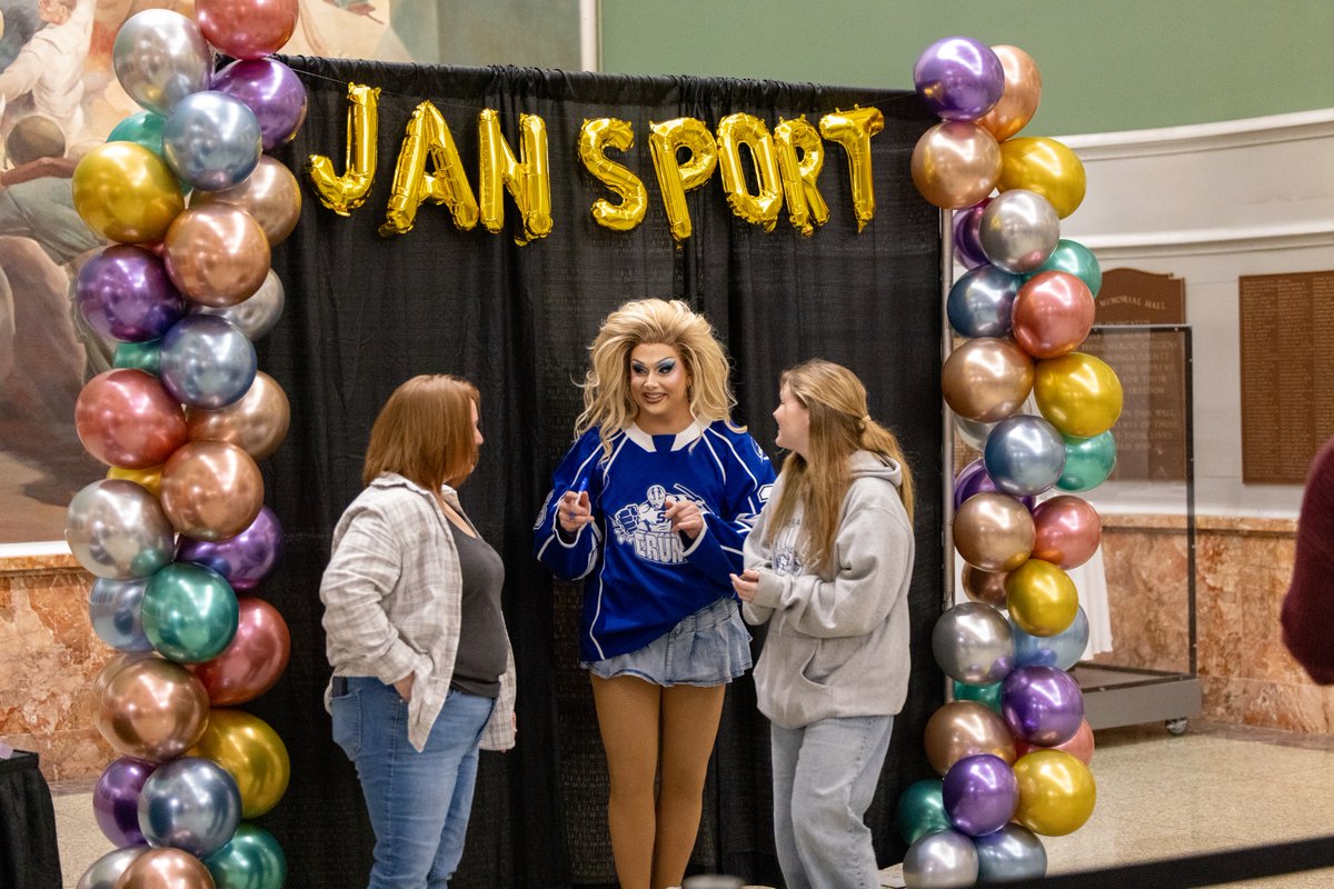 x - Syracuse Crunch tweet media