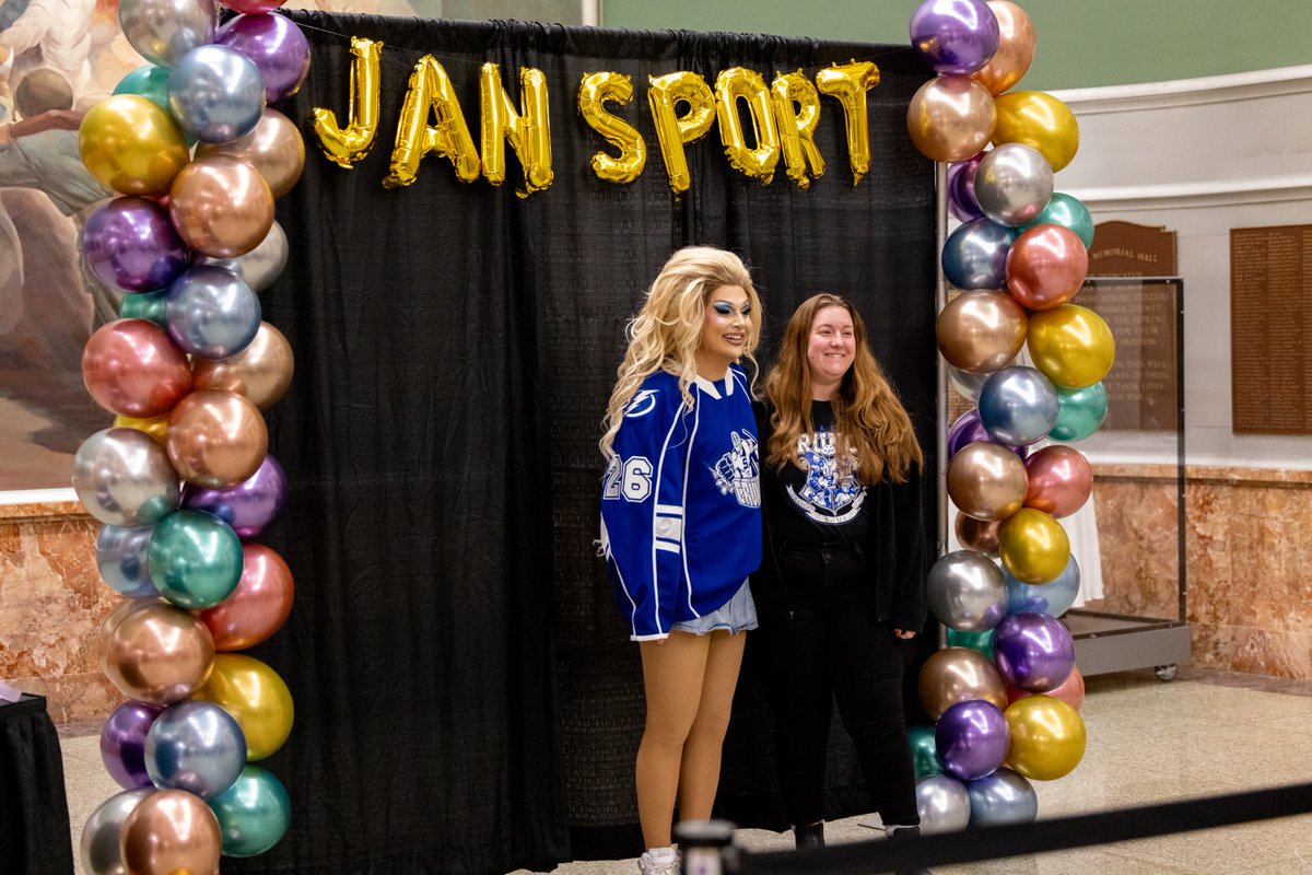 x - Syracuse Crunch tweet media