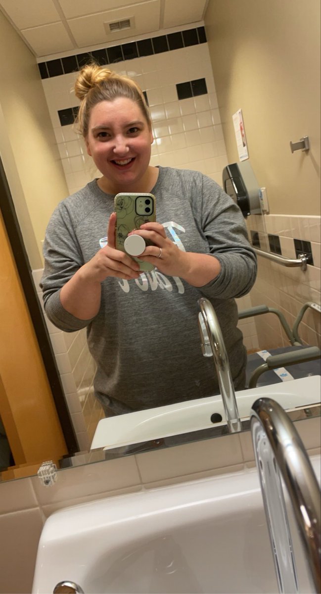 girthbrooksi's tweet photo. @kaylala1 Yeah we know you use a filter https://t.co/3tQ3E9SQ4e