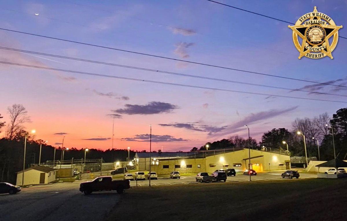 HaralsonSheriff's tweet image. Good Friday evening, folk. We hope you have a great start to your weekend!

#GoodnightHaralson
#FinallyFriday
#Weekend
#HCSO