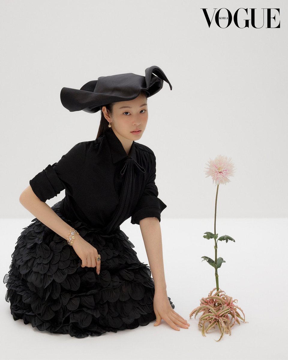 meaningless tweet media