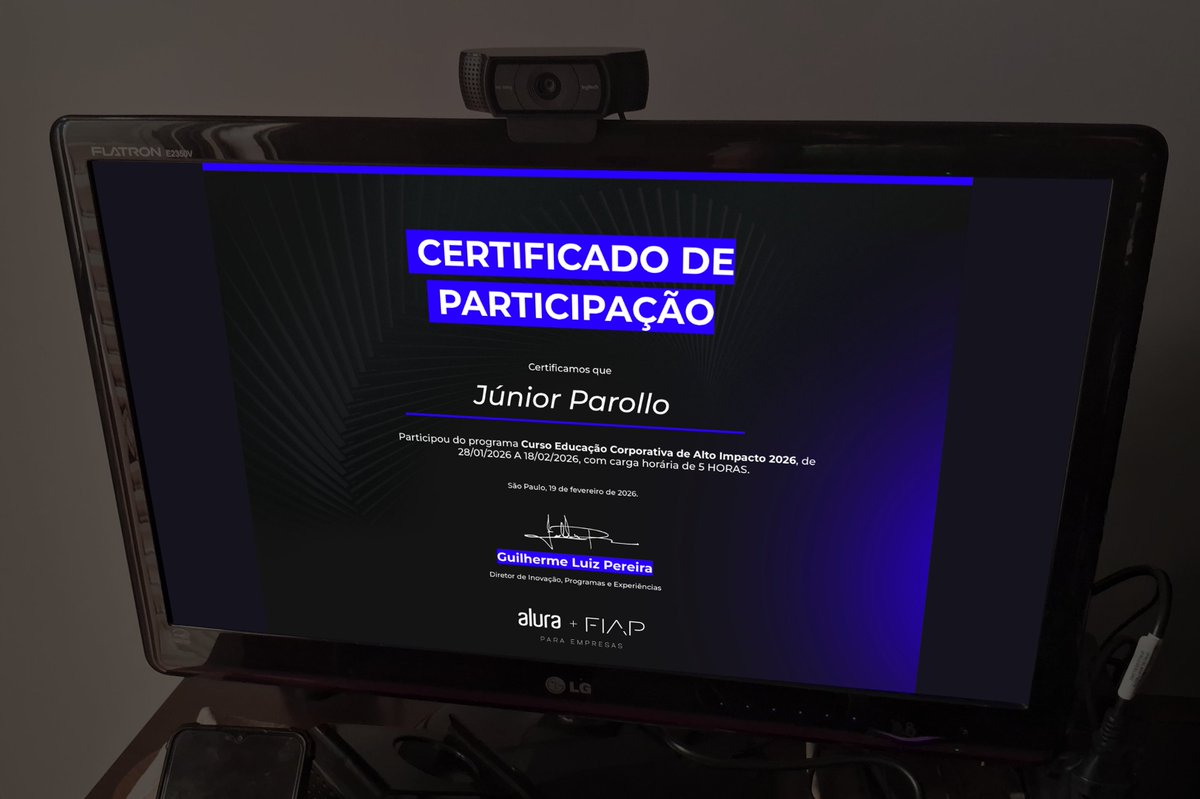 Concluí o #curso Educação Corporativa de Alto Impacto, realizado pela Alura em parceria com a FIAP. O conteúdo traz uma visão estruturada sobre o papel da educação corporativa no contexto atual das organizações (especialmente diante da aceleração tecnológica e do avanço das IAs).