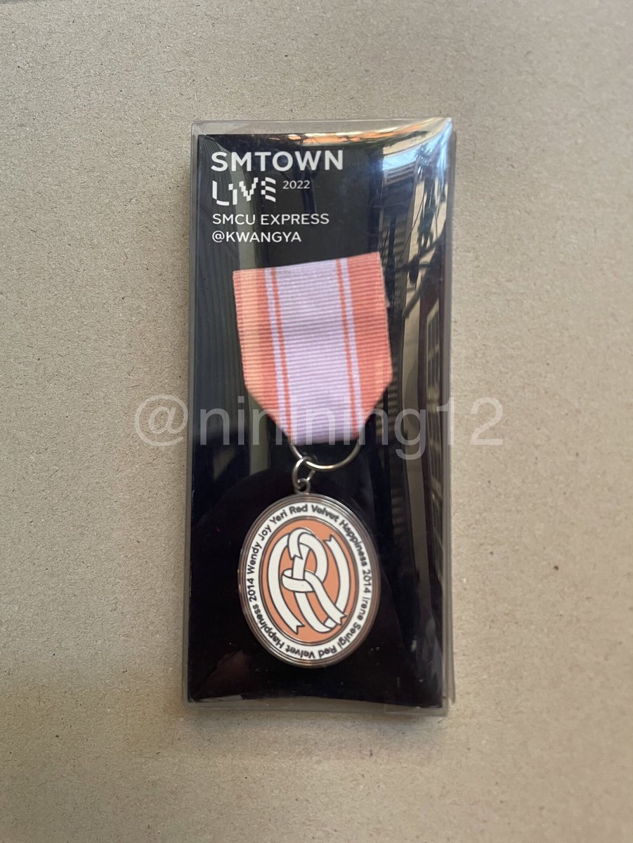 ninining12's tweet photo. ✨พร้อมส่ง ✨
เหรียญ Emblem badge md smcu
ไอรีน  irene 
 550฿ รวมส่ง  EMS (ส่งธรรมดา 500)
.
#ตลาดนัดรวว #ตลาดนัดrvv #ตลาดนัดredvelvet https://t.co/fthiTTA7GQ