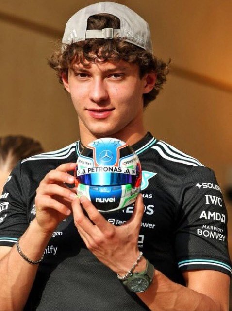 Mini helmet and the nerves 🪖