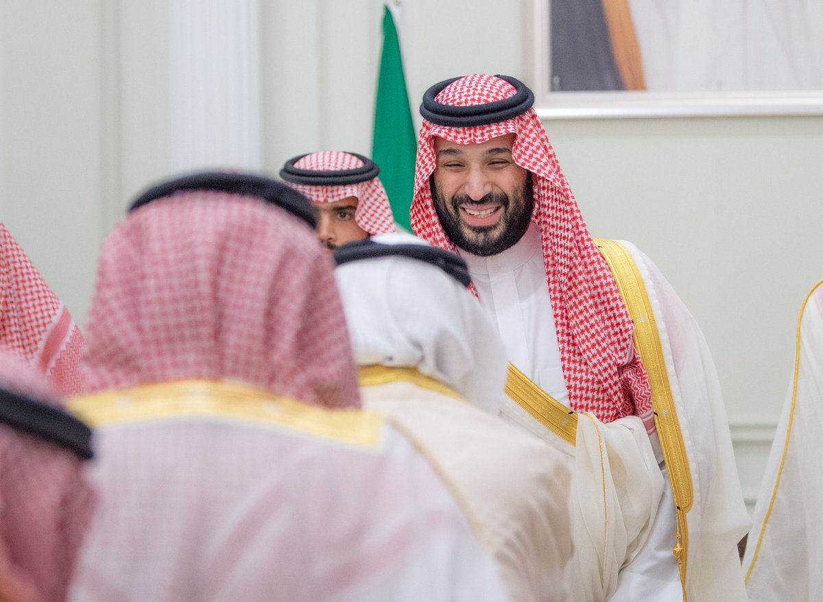 ttalahmari's tweet photo. من يلاحظ صور سمو سيدي #ولي_العهد خلال استقبال المواطنين تحديداً سيجد أن هناك ابتسامة لا تفارق محياه، نشرت واس خلال 24 ساعة أكثر من 60 صورة لسمو سيدي ولي العهد مع المواطنين لا تكاد تجد شيء ملفت موحد في هذه الصور إلا ابتسامة السعادة بلقاء الناس والسلام عليهم والحديث إليهم.. https://t.co/P6ZUSl3ED7