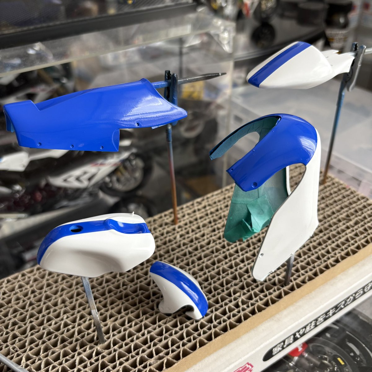 次のキットに取り掛かってます💁
外装の塗り分けまで終わりました