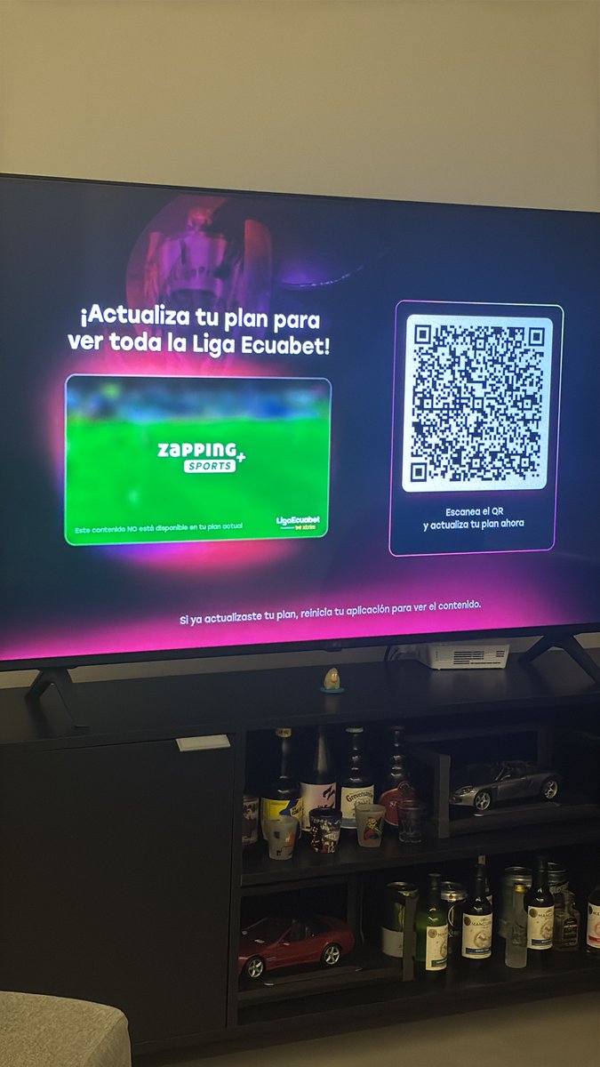 FranXBC17's tweet photo. @miguelloor Miguel Ángel uno quiere contratar los servicios de @zapping_ecu aparte de cobrar 2 veces nunca se activó el plan en la cuenta. Cómo pueden dar un servicio así a la gente que quiere contratar un servicio de manera legal? https://t.co/MVo1HSKtan