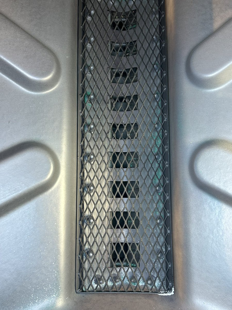 Travis Van Well tweet media