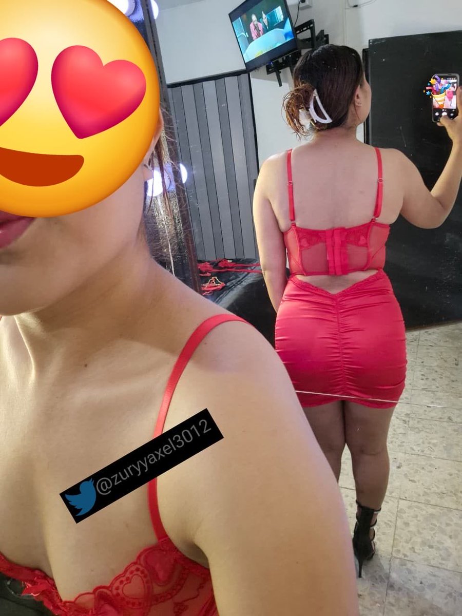 Zury y Axel tweet media