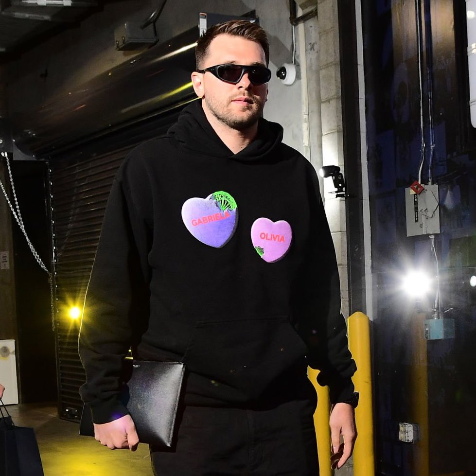LakeShowYo's tweet photo. LUKA IS IN THE BUILDING 🪄 

He has his daughters Gabriela &amp; Olivia written on his hoodie 💕 https://t.co/UPGXee1aqc