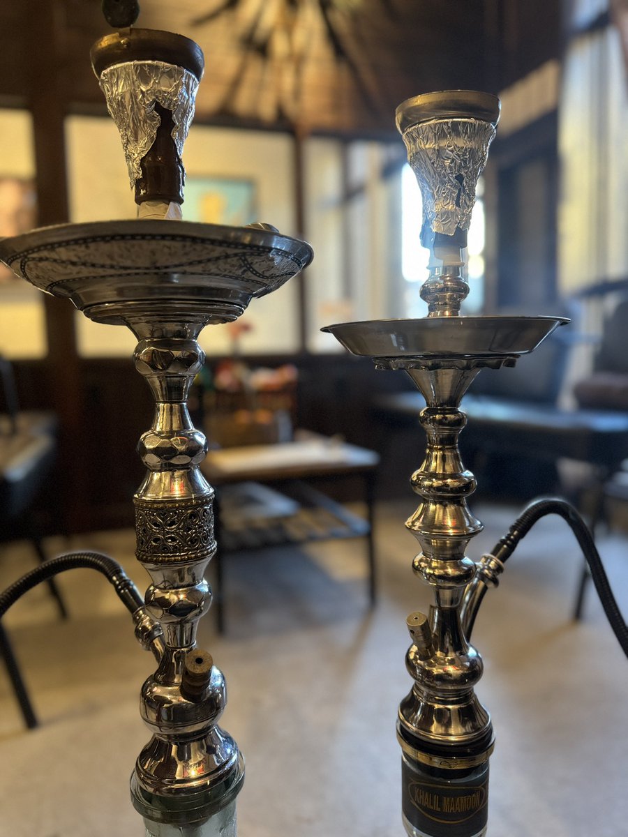 地元にシーシャ屋さんができました。
行きつけの寿司屋の裏にできたので
流れが出来て利用しやすいです😄
<a href="/cafe_absolem/">gallery＆shisha cafe 【Absolem】</a> 
ボルテックスにアマボのセッティングで優しい煙、応援したくなるような丁寧な接客、誰かと思えば　しらおちゃん　でした