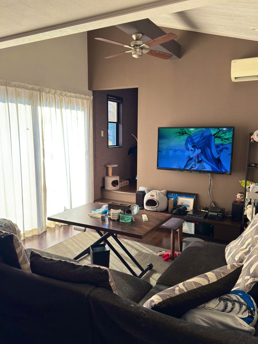 突如決まったパーティーなので昨日の夜から大急ぎで片付けしてたしこれからまだ用意🤣