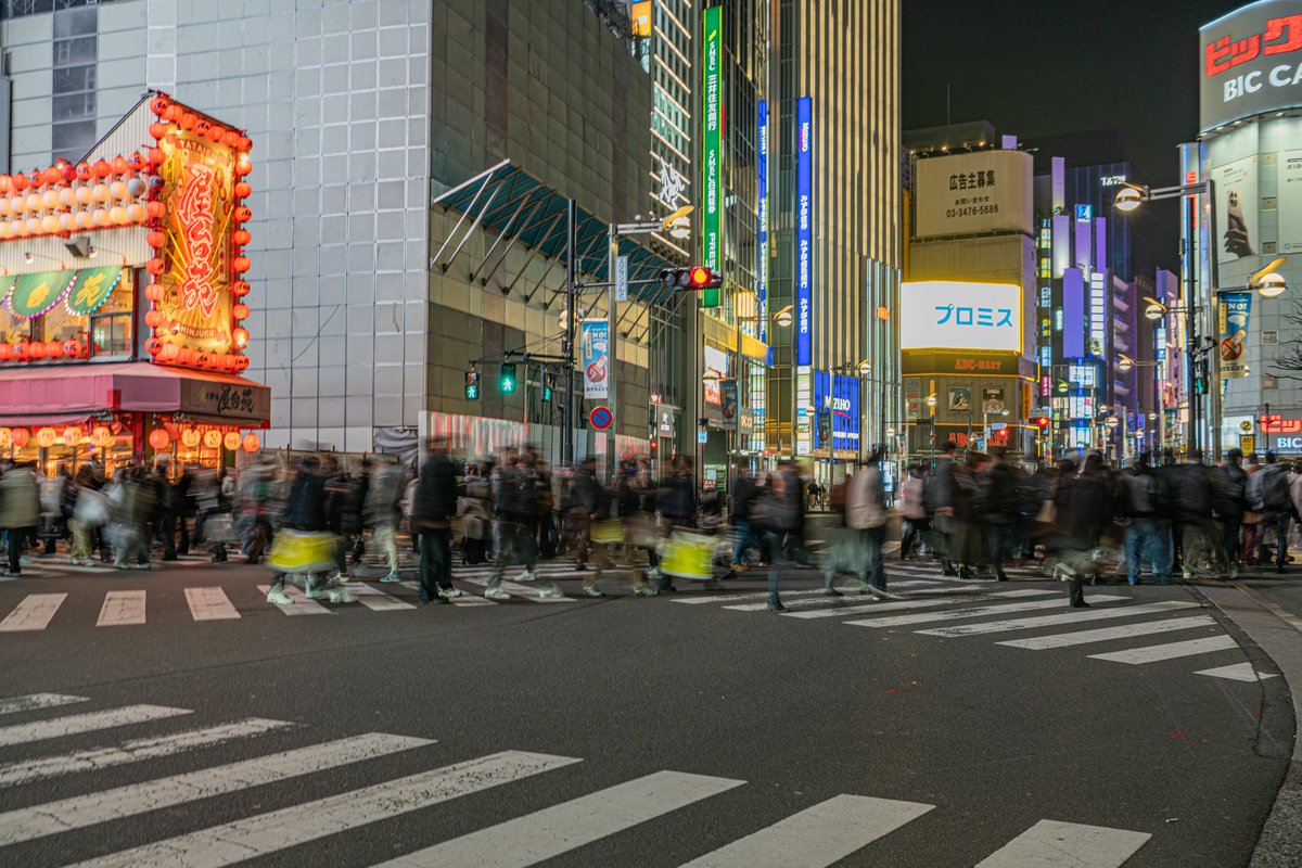 EitoCamera's tweet image. Their life in Shinjuku