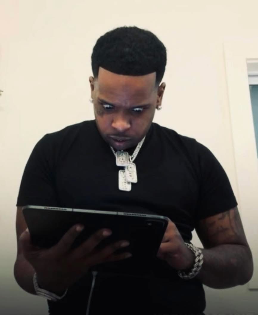 When u goin thru her iPad and it’s not the same message u seen on her phone
