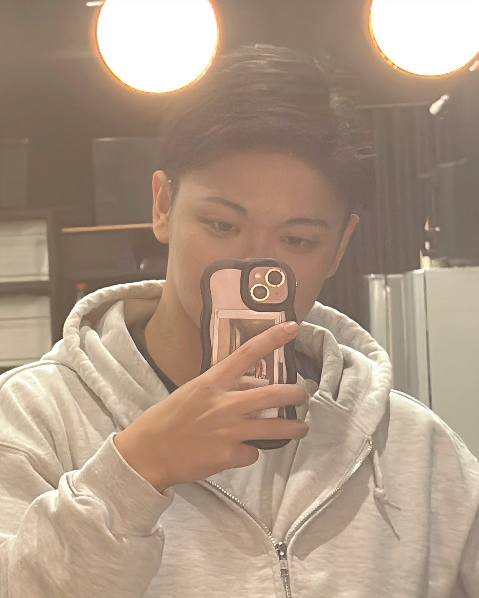 雷.⚡︎ tweet media